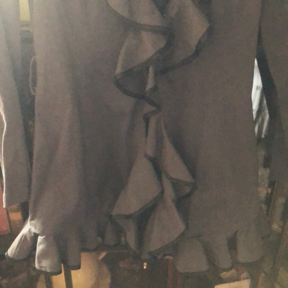 Ruffle jacket - Picture 2 of 2